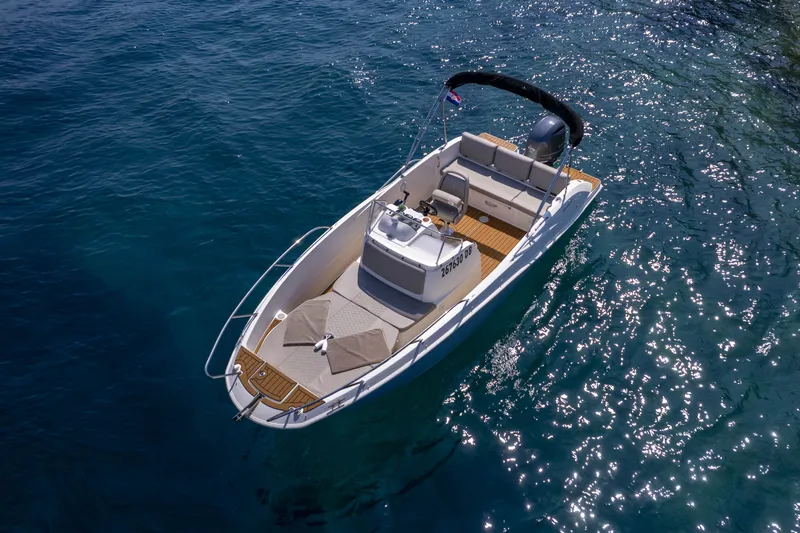 Quicksilver 675 - photo 2